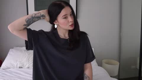 Daddys Trouble online show from March 7, 4:01 am