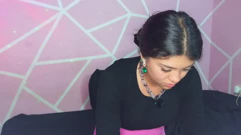 dafna and kris online show from May 4, 1:01 am
