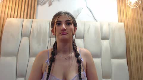 Dafne Castro online show from May 16, 6:06 pm