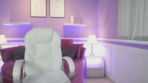 Dahlia Grey online show from September 13, 11:34 am