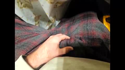 Snapshot of dailyjerker84 chatting on November 1, 11:42 am DailyJerker84 online show from November 1, 11:42 am