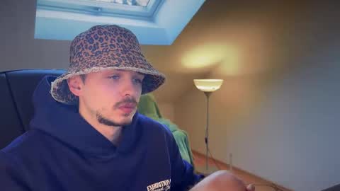 Daimon  online show from March 9, 3:16 pm