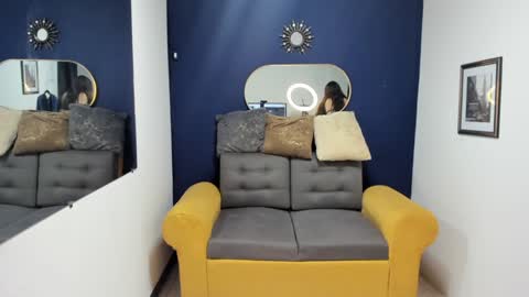 dainaevans online show from February 2, 4:59 am