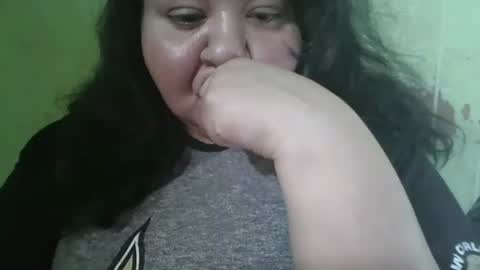 daisnconfusion_ online show from February 6, 4:36 pm