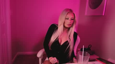 daisy online show from December 17, 2:51 am