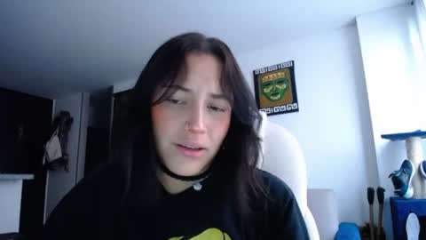 IG  dakotasofiaa online show from March 12, 11:42 am