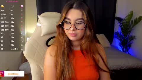dakottaa__ online show from September 15, 11:39 pm