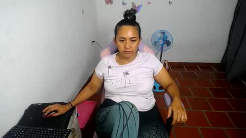daleska_delicious1 online show from April 18, 2:02 am