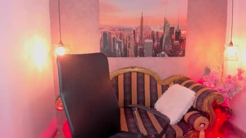 dali_collin online show from February 6, 7:49 pm