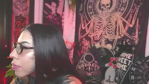 dalia_vorhees online show from May 28, 1:58 am