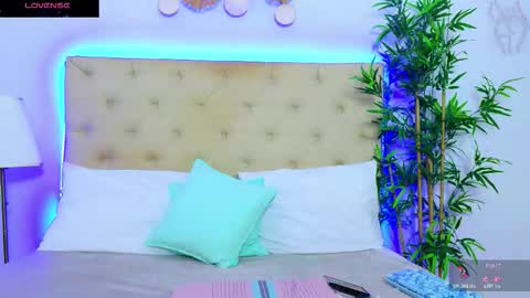 daliyaa_ online show from November 5, 1:46 pm