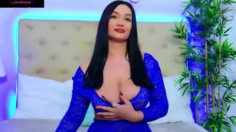 daliyaa_ online show from November 6, 2:42 pm