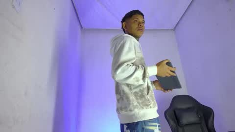 damar_felipe online show from December 2, 6:50 pm