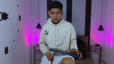 damar_felipe online show from November 12, 4:37 am