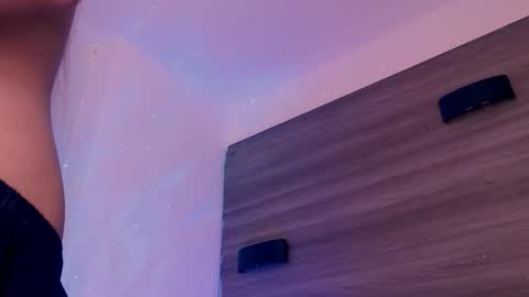         online show from February 12, 5:33 am