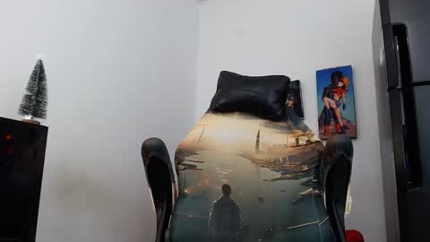 damian64436171 online show from December 1, 5:11 pm