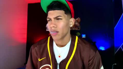 Damian online show from March 5, 8:21 am