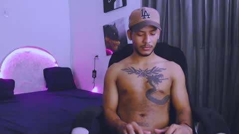 instagram damiannreed. online show from March 6, 4:44 am