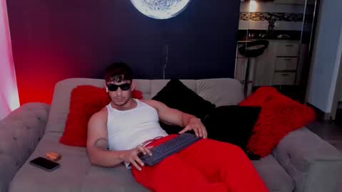 INSTAGRAM  DAMMIANMILLEROFICIAL online show from February 2, 11:23 pm