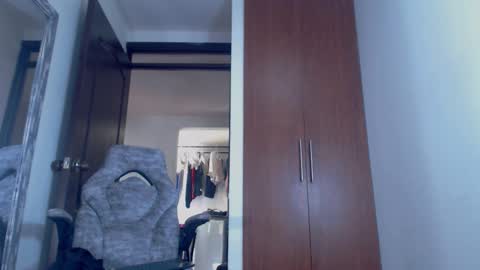 dammuscle online show from November 16, 4:09 pm