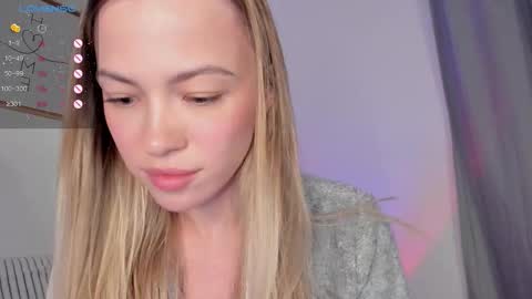  Tiana  online show from November 16, 6:32 pm