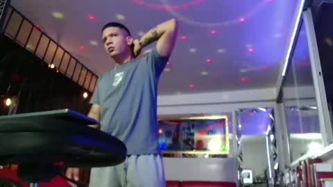 damyan_2003 online show from October 21, 3:44 am