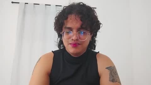 Diane Blosson online show from February 11, 2:04 am