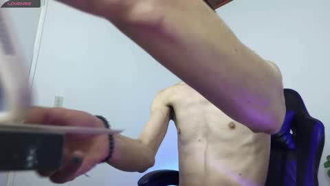 Dan and Noah online show from October 26, 4:06 pm