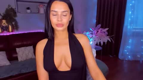 DanaMiers online show from March 11, 4:48 am