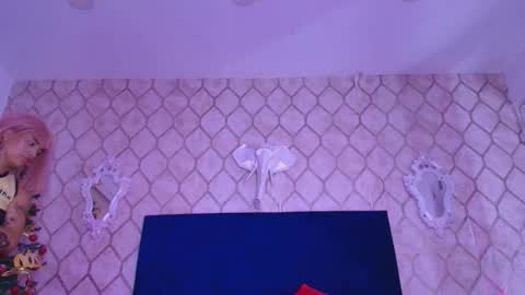 Dan  online show from December 3, 6:33 pm