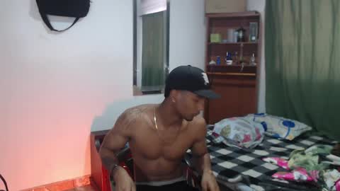 dani_brown19 online show from May 5, 1:28 pm