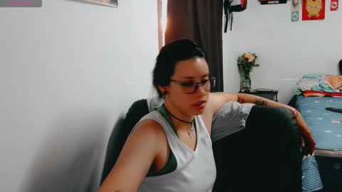 dani y jocelyn online show from February 9, 7:27 pm