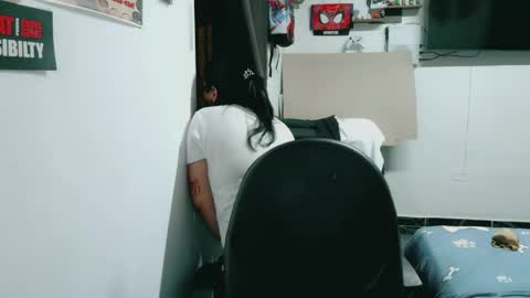 dani y jocelyn online show from May 21, 2:18 am
