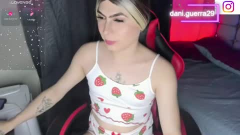 dani online show from June 22, 2:17 am