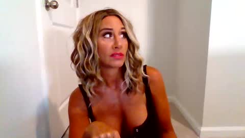DaniBrass1 online show from June 11, 1:31 pm