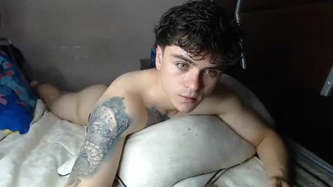 daniel_collins07 online show from February 9, 8:56 pm