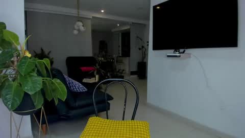 Snapshot of daniela_arenas chatting on September 18, 11:09 pm daniela_arenas online show from September 18, 11:09 pm