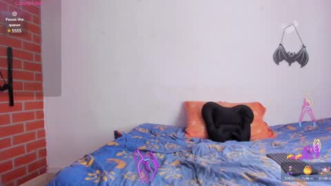 Daniela online show from January 19, 1:44 pm