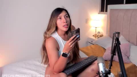  independent model   online show from March 17, 3:11 am