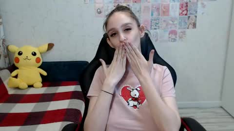 Daniella Martin online show from May 13, 12:31 am
