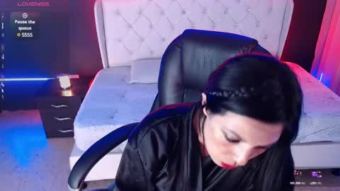 Danielle Smith online show from March 7, 2:25 am