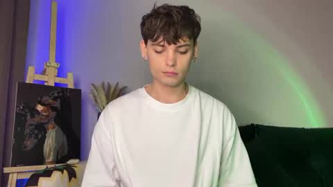 danieltuckerr online show from March 24, 7:53 pm