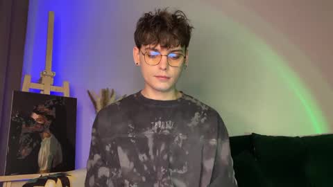 danieltuckerr online show from March 25, 11:22 pm