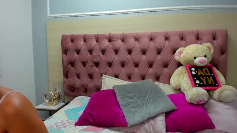 DaniiBelluci  online show from September 25, 3:57 am