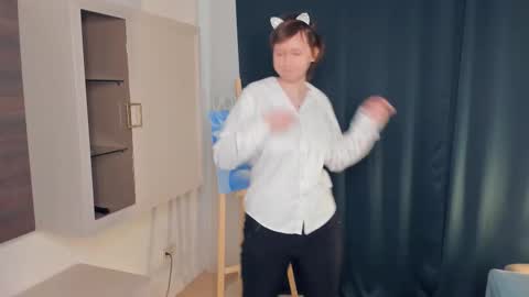 Dani online show from February 3, 8:29 am