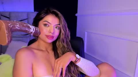 Dani Phonenix online show from February 22, 6:50 am