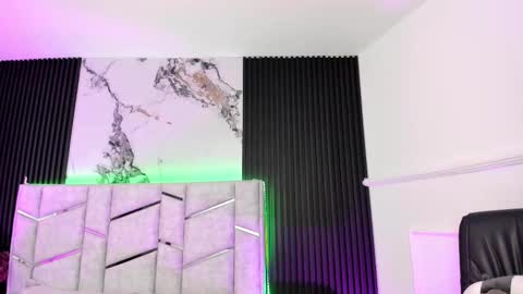 Dani Phonenix online show from September 25, 3:41 pm