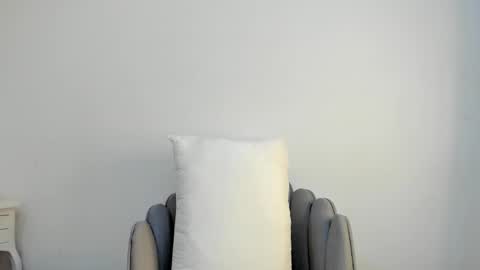 Danna online show from March 4, 2:42 pm