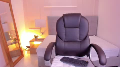 Snapshot of danna_palmeth chatting on October 15, 11:48 pm danna_palmeth online show from October 15, 11:48 pm