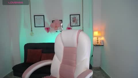 Danna online show from February 14, 11:51 pm